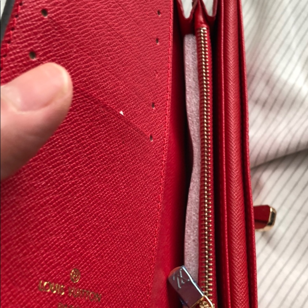 ‼️❗️WALLET‼️❗️ - Picture 4 of 5